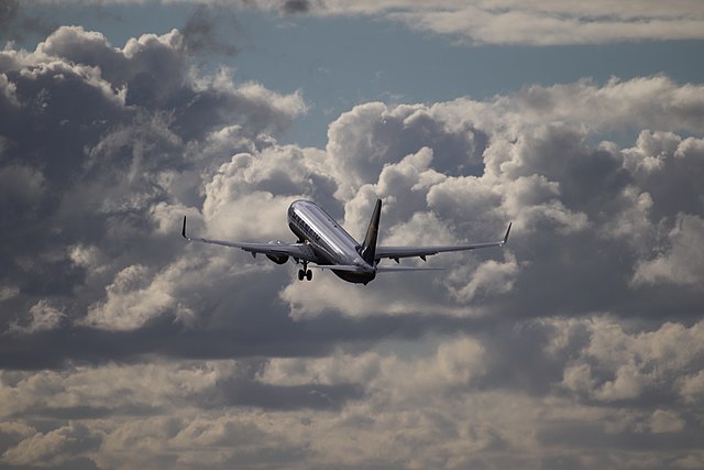 Buzz adds 8th Boeing 737-800 - IrishAero - Irish Aviation Research ...