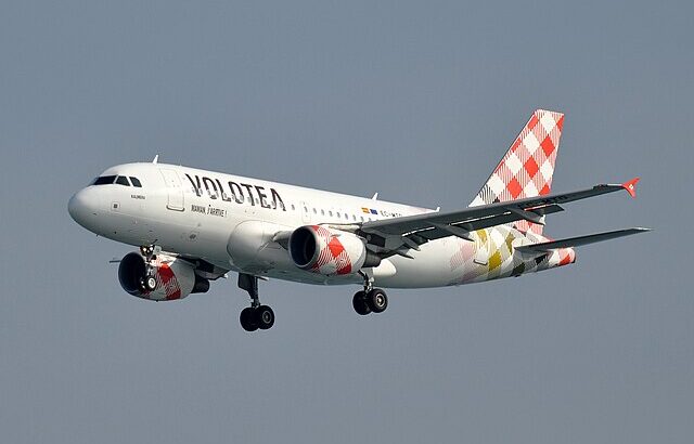 Volotea A319 Arrives at Ireland West Airport