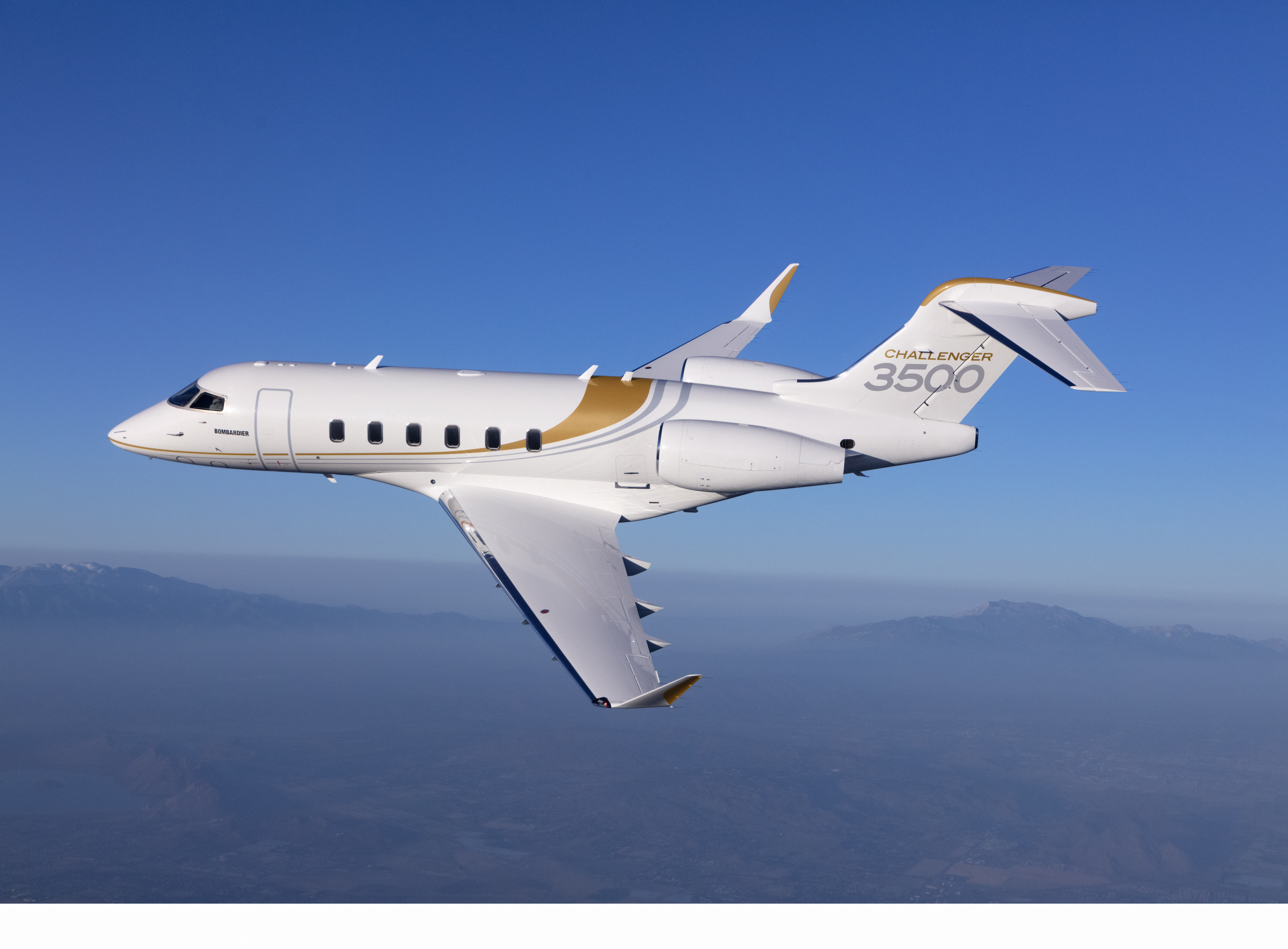 Ryanair Welcomes Brand-New Challenger 3500