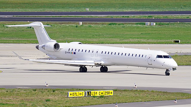 CityJet CRJ900 EI-FPD Exits Service
